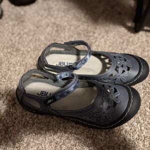 JBU Blue Gray Floral Mary Jane Shoes with Hook-and-Loop Strap